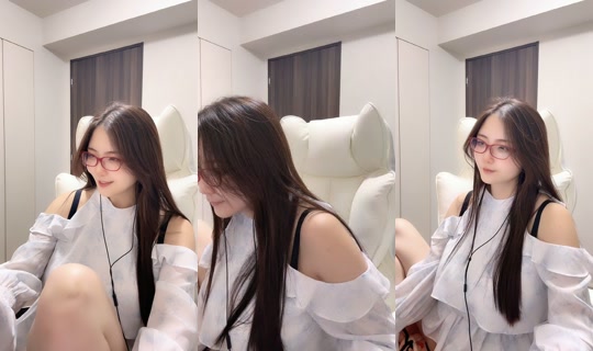 akienpitsu TikTok Live — Jul 12, 2026, 1:42 AM