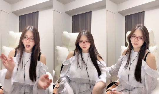 akienpitsu TikTok Live — Jul 12, 2026, 2:33 AM