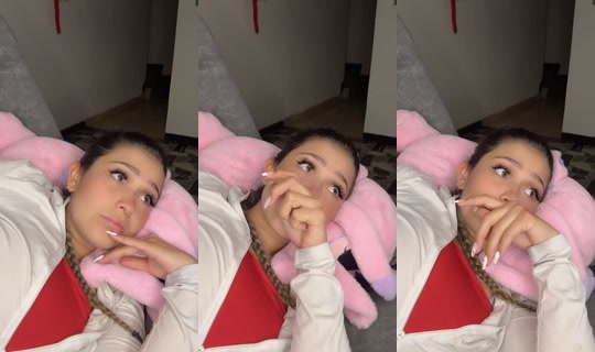 angievanesita TikTok Live — Aug 21, 2026, 1:49 AM