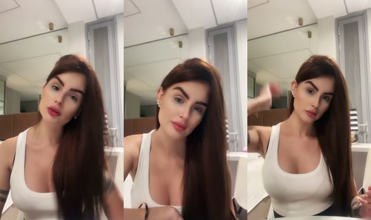 annacorreap_ TikTok Live — Aug 28, 2026, 12:49 AM