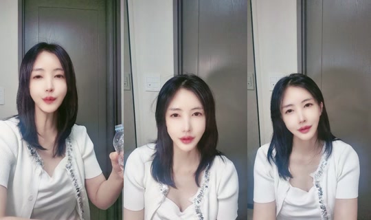 appl2388 TikTok Live — Aug 15, 2026, 2:23 PM