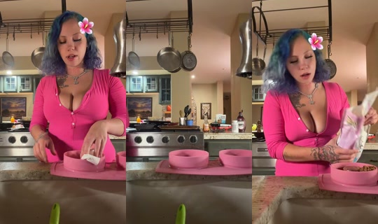 ari999love TikTok Live — Aug 6, 2026, 3:23 AM