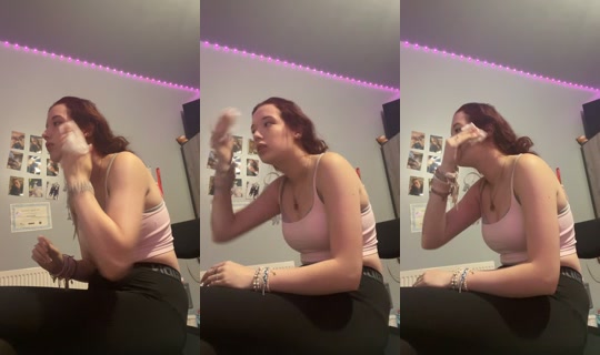 chlo.spams30 TikTok Live — Aug 6, 2026, 10:19 AM