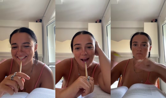 daniela_esposito__ TikTok Live — Aug 21, 2026, 12:45 PM