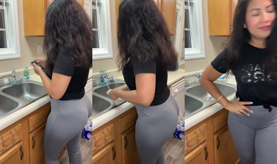 esme.cruz50 TikTok Live — Aug 22, 2026, 2:22 AM
