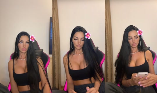 ich_klaudia TikTok Live — Aug 20, 2026, 6:32 PM