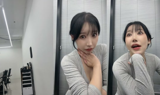 inhaxxi TikTok Live — Aug 28, 2026, 10:47 AM