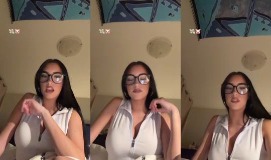 jadeskoupas TikTok Live — Aug 30, 2026, 7:13 AM