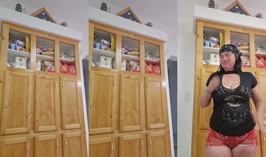 karliellenbarne34 TikTok Live — Jul 14, 2026, 4:26 AM