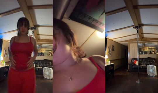 kixroxks TikTok Live — Aug 28, 2026, 2:10 AM