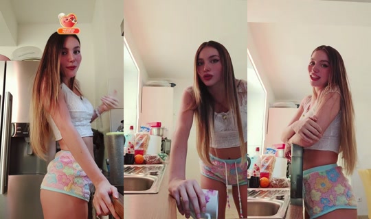 laras.sterni TikTok Live — Aug 8, 2026, 10:59 AM