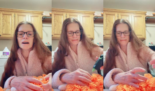 llaremyyy24 TikTok Live — Aug 8, 2026, 1:54 PM