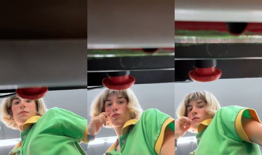 m4rtina_arianna_04 TikTok Live — Aug 5, 2026, 12:57 PM