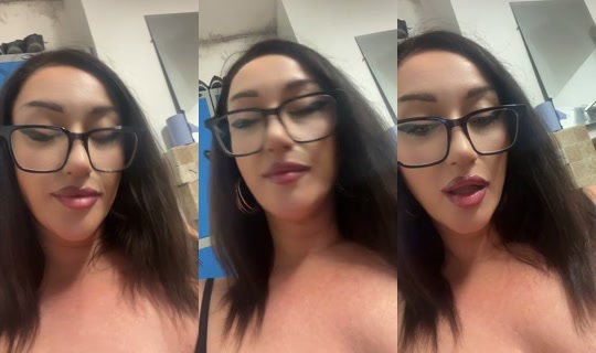 mammaatina TikTok Live — Aug 22, 2026, 2:20 AM