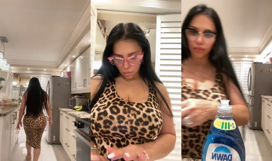 nunucurves TikTok Live — Aug 4, 2026, 4:46 AM