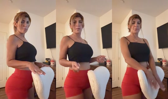 otilitivhii TikTok Live — Aug 23, 2026, 1:38 AM