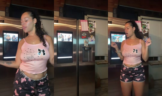 prettyylilly TikTok Live — Aug 8, 2026, 4:56 AM