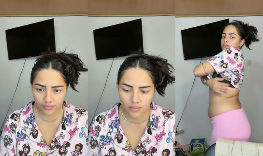 queenashwong TikTok Live — Aug 25, 2026, 12:44 PM