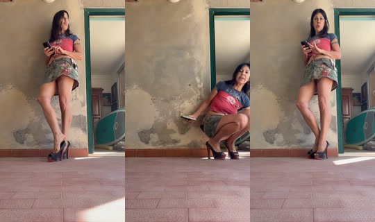 sabrinalabestia TikTok Live — Sep 18, 2026, 12:48 PM