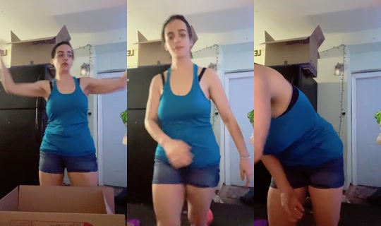 sexymoma24 TikTok Live — Aug 10, 2026, 4:22 PM