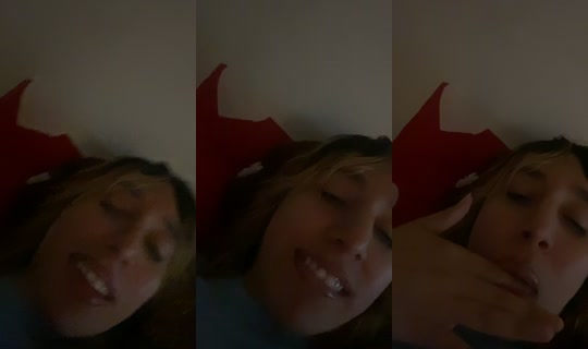 theanitavixxen TikTok Live — Jul 14, 2026, 9:43 AM