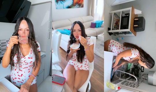 vanefit_ TikTok Live — Aug 12, 2026, 10:13 AM