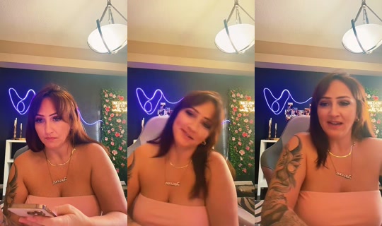weirdassaquarius TikTok Live — Sep 8, 2026, 10:12 PM
